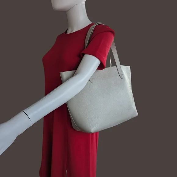 Cuyana Cream Tote Bag